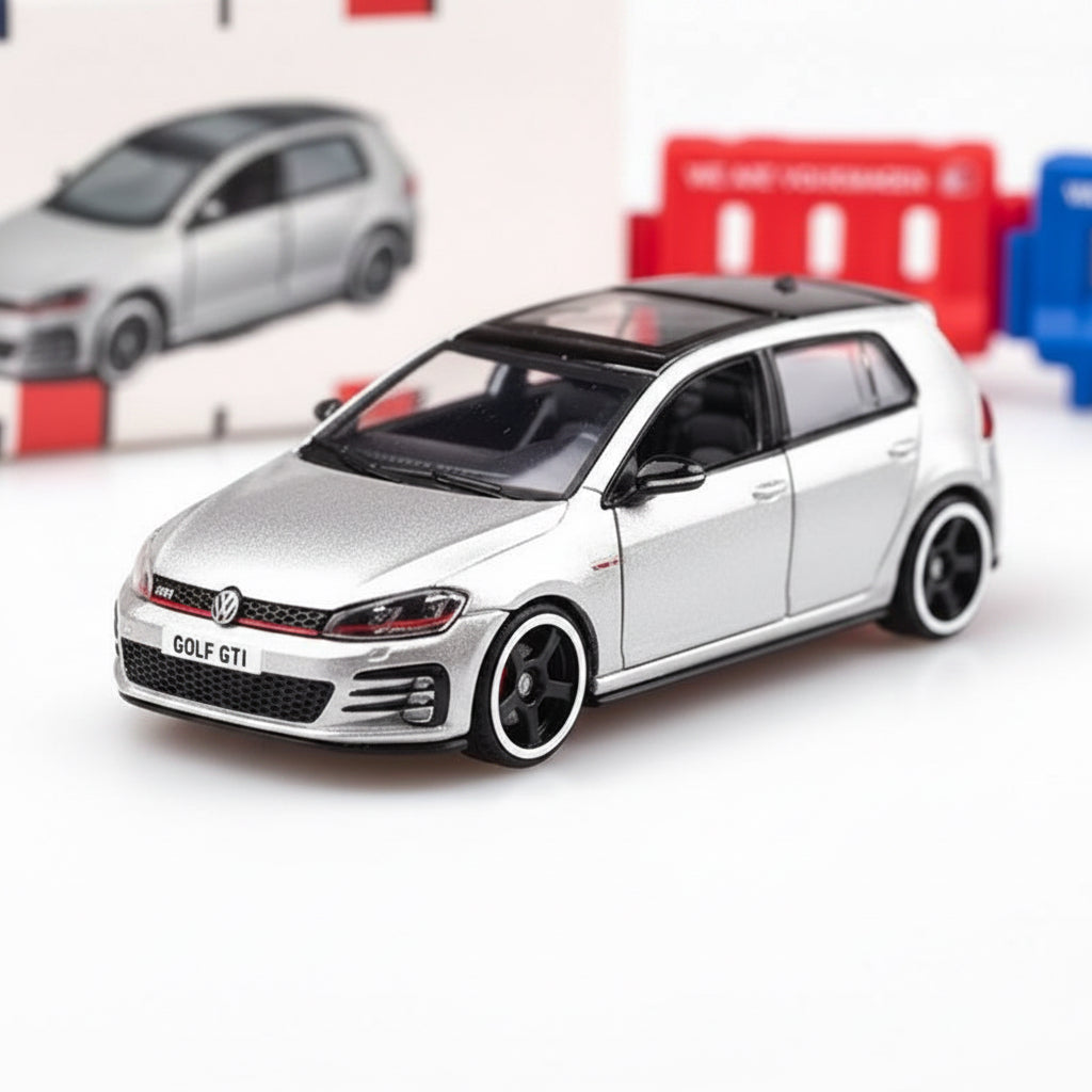 Bburago 1:32 Volkswagen Golf GTI Mk7 2017 | Silver | Die-Cast Collectible